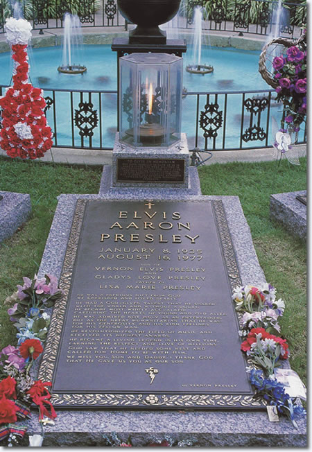 Elvis Presley`s Grave Graceland Memphis Tennessee 