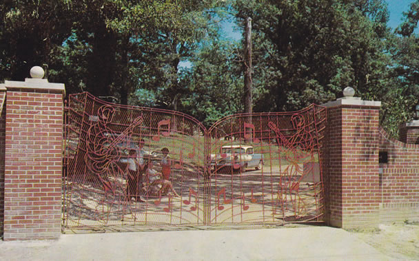 The Graceland gates in red.
